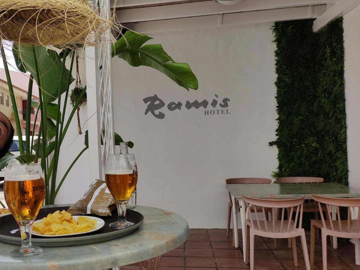 אונדרה Hotel Ramis Fundado En 1969 מראה חיצוני תמונה